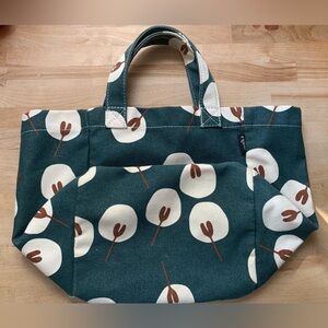 Maika Green Tote with Cream Apple Design